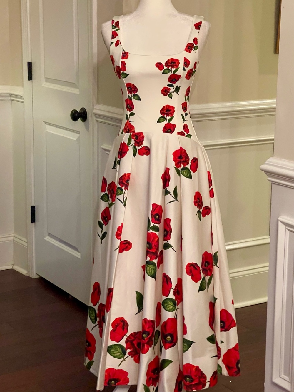 Alice + Olivia Adley Floral Midi Dress In Summer Poppy size 2 NWT - Picture 7 of 16